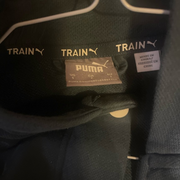 Puma Jacket/Sweater - Picture 2 of 4